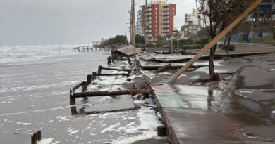 Monte Hermoso trabaja para recuperarse tras el fuerte temporal que azotó la costa