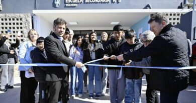 Kicillof inauguró una escuela secundaria y habilitó un nuevo acueducto en Villarino